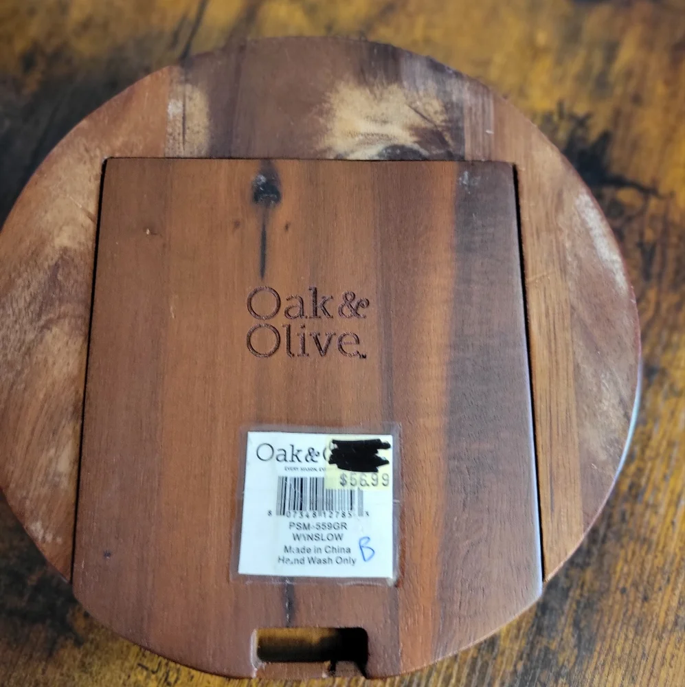 Round Marble and Oak Cheese Board OAK & OLIVE